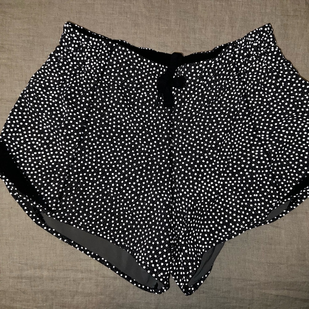 Lululemon reflective dot shorts *RARE*
